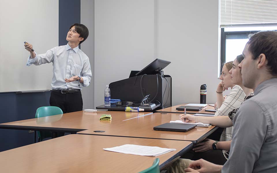 Dr. Arahari speaking to faculty and students